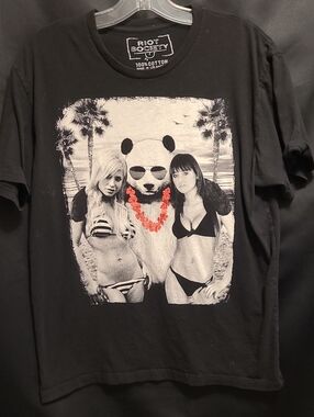 Riot Society Panda Beach Graphic Tee - Black with Red Accent SZ LG